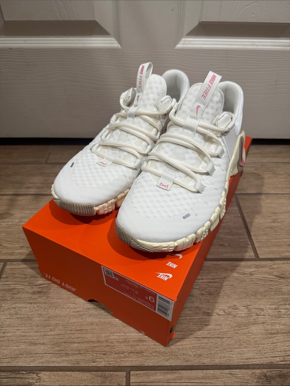 Nike Women Free Metcon 5 (Size: 9.5)